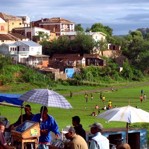 Madagascar 1 Photos - the market and a riverbed running through Antsirabe